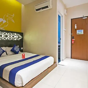 sri-enstek-hotel.kualalumpurs-hotels.com/