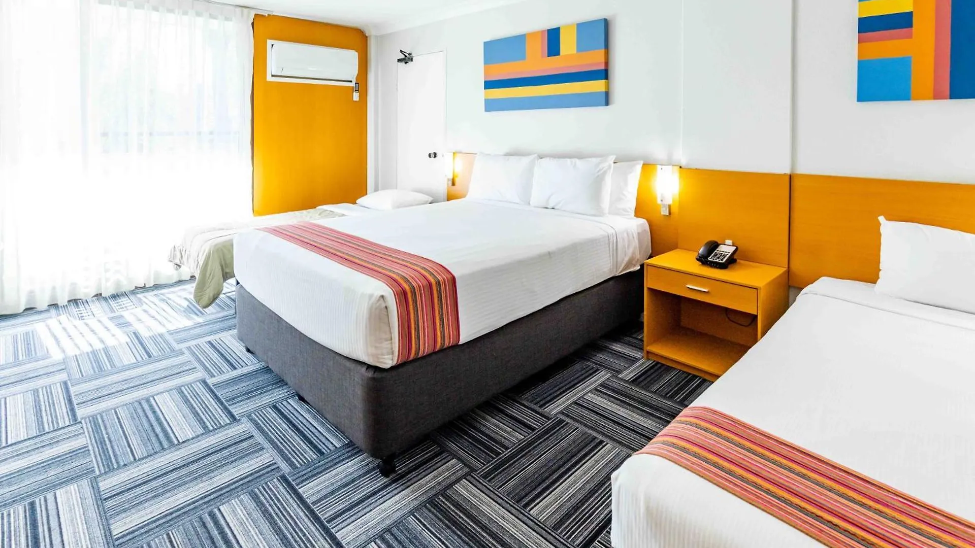 Paradise Resort Gold Coast 4*,